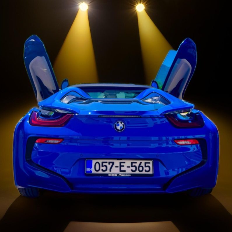 
								BMW i8 full									