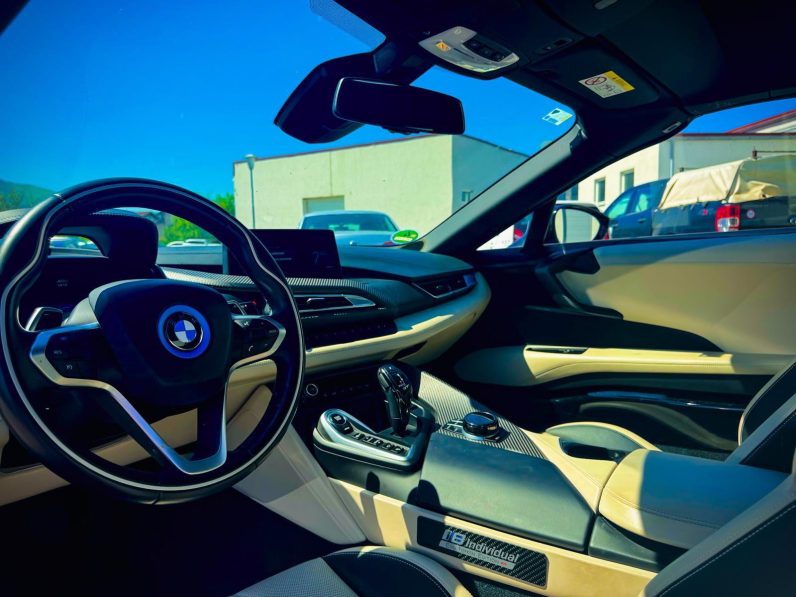 
								BMW i8 full									