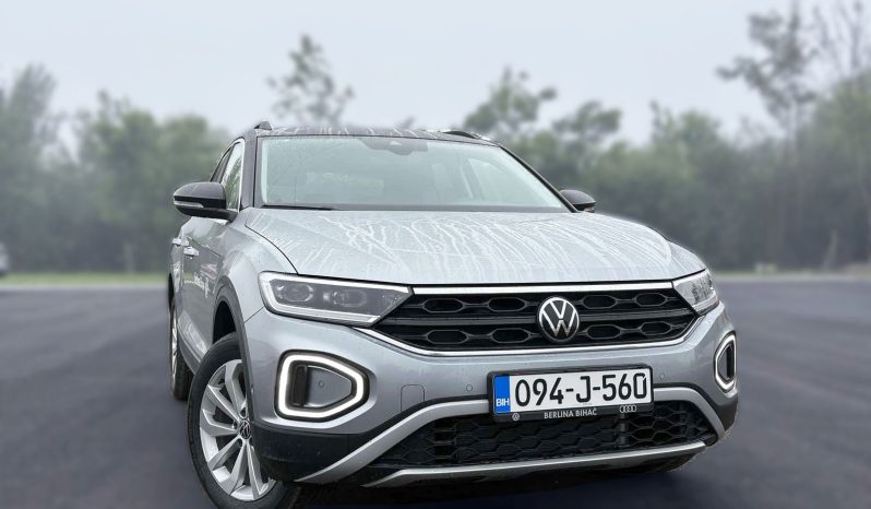 
								VOLKSWAGEN T-ROC LIFE PLUS 2.0 full									