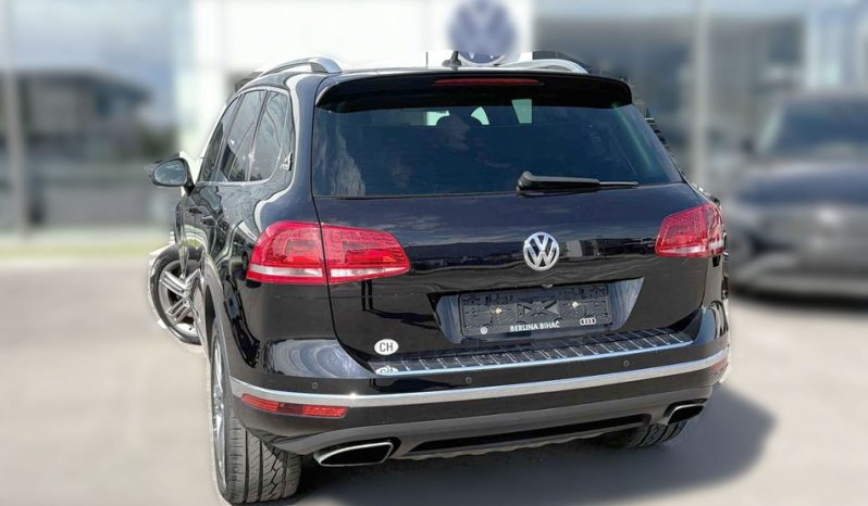 
								Volkswagen Touareg full									
